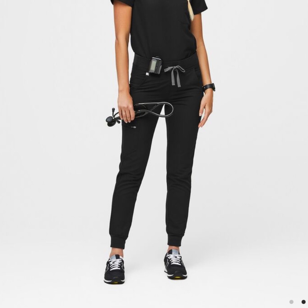 FIGS Zamora Jogger Scrub Pants